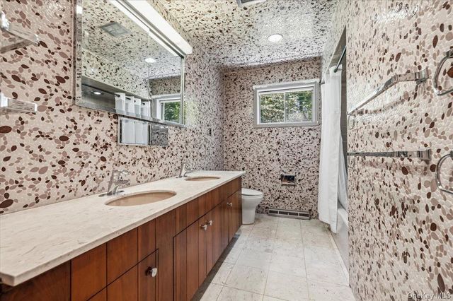 55 Rolling Hill Lane, Old Westbury, NY 11568