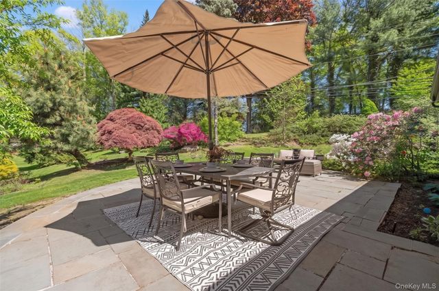 55 Rolling Hill Lane, Old Westbury, NY 11568