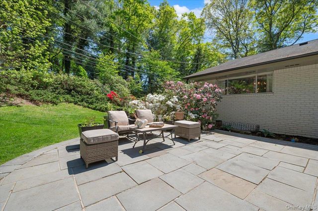 55 Rolling Hill Lane, Old Westbury, NY 11568