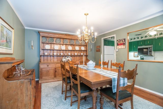 221 N Kenilworth Avenue 109, Oak Park, IL 60302