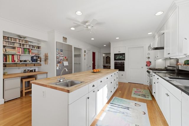 12 Hancock Ave, Lexington, MA 02420