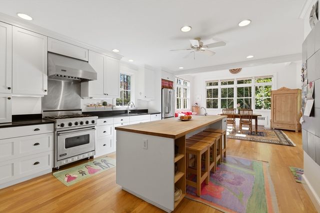 12 Hancock Ave, Lexington, MA 02420