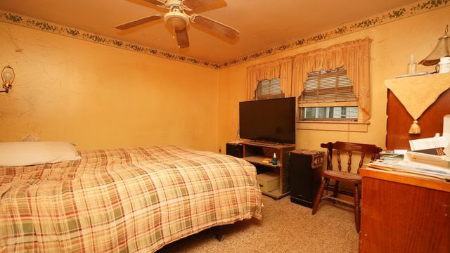 351 Towne St, North Attleboro, MA 02760
