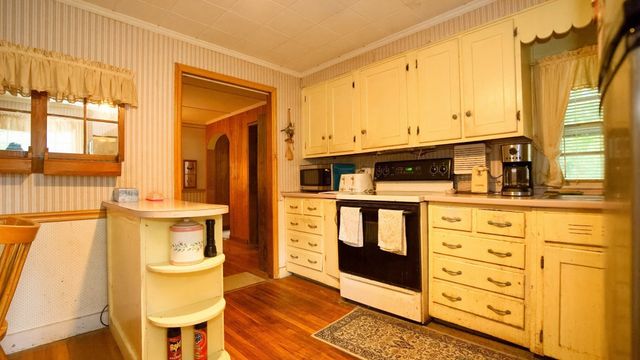 351 Towne St, North Attleboro, MA 02760