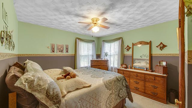 5567 N 350 E, Rolling Prairie, IN 46371