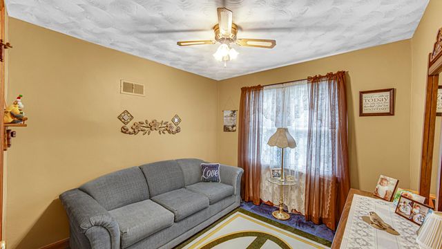5567 N 350 E, Rolling Prairie, IN 46371