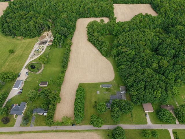 5567 N 350 E, Rolling Prairie, IN 46371