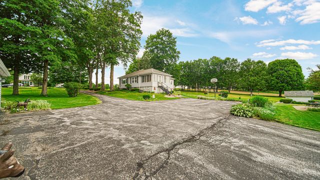 5567 N 350 E, Rolling Prairie, IN 46371