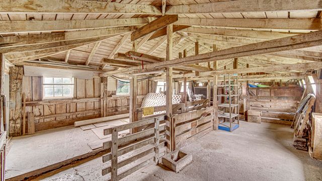 5567 N 350 E, Rolling Prairie, IN 46371