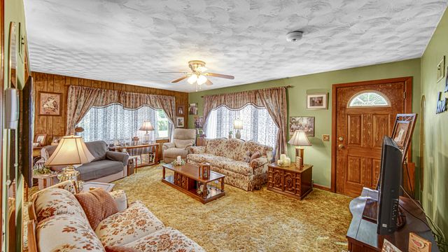 5567 N 350 E, Rolling Prairie, IN 46371