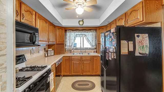 5567 N 350 E, Rolling Prairie, IN 46371