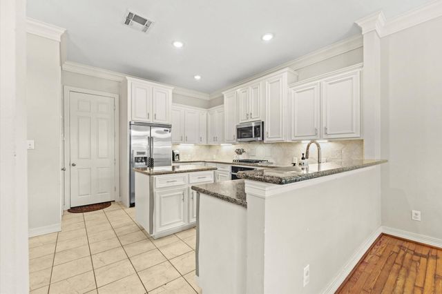 20 Stalynn Lane, Houston, TX 77027