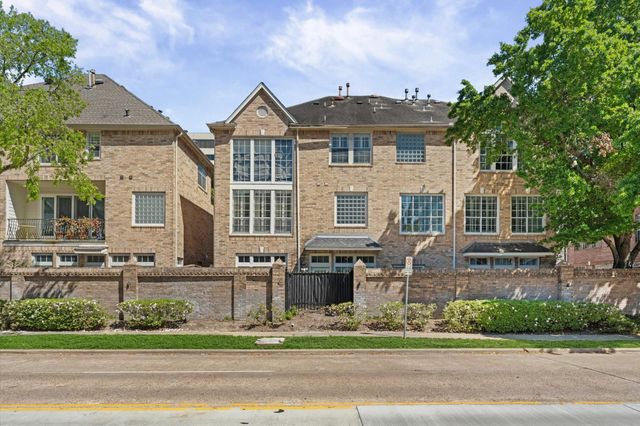 20 Stalynn Lane, Houston, TX 77027