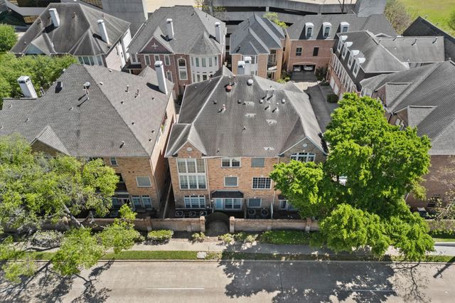 20 Stalynn Lane, Houston, TX 77027