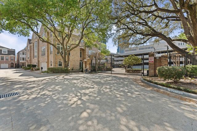 20 Stalynn Lane, Houston, TX 77027