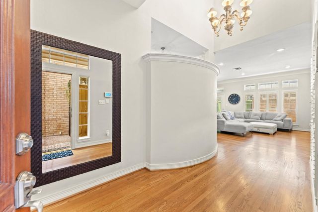 20 Stalynn Lane, Houston, TX 77027