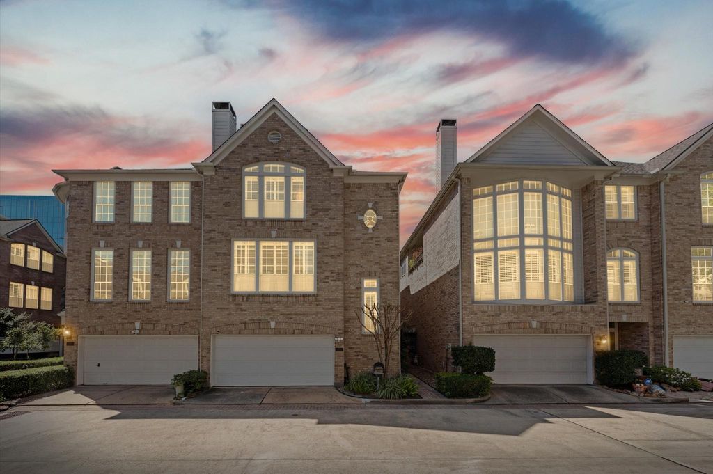 20 Stalynn Lane, Houston, TX 77027