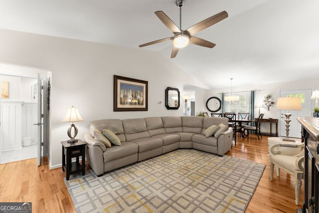 551 Lake Place Drive 5, Lavonia, GA 30553