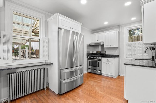 49 Weaver Street, Larchmont, NY 10538