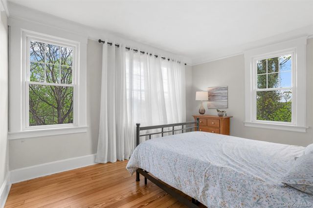 49 Weaver Street, Larchmont, NY 10538