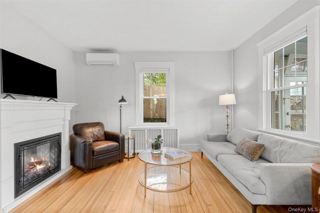 49 Weaver Street, Larchmont, NY 10538