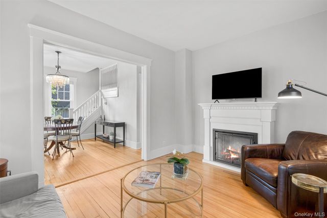 49 Weaver Street, Larchmont, NY 10538