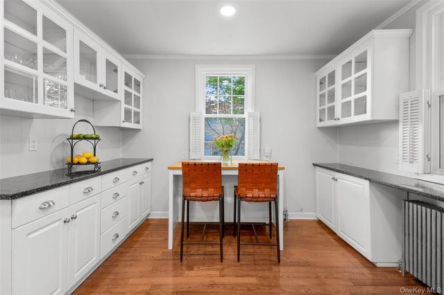 49 Weaver Street, Larchmont, NY 10538