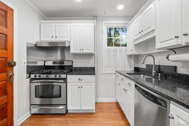 49 Weaver Street, Larchmont, NY 10538