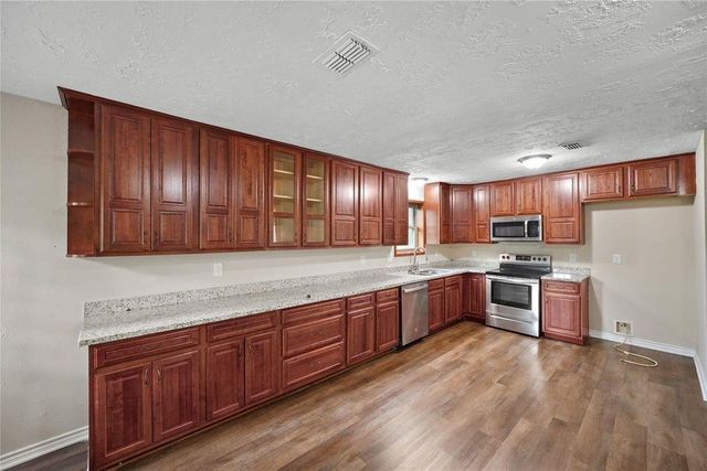 1606 Stone Lake Drive, Missouri City, TX 77489