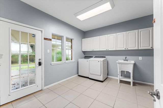 1911 Triple Mast Circle, League City, TX 77573