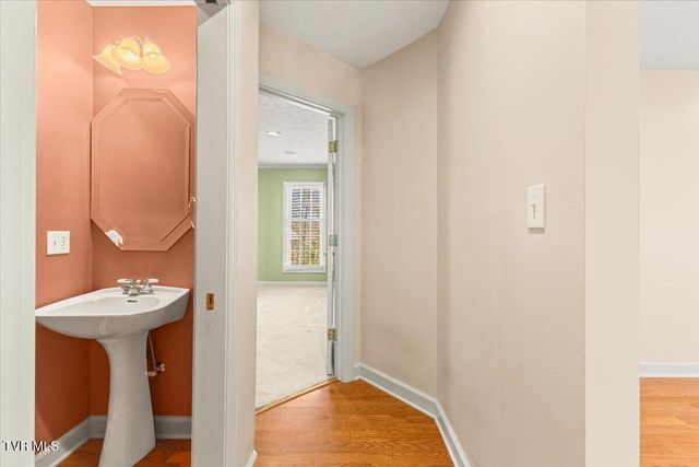 1801 Bramblewood Drive, Kingsport, TN 37660