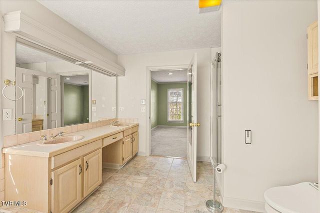 1801 Bramblewood Drive, Kingsport, TN 37660