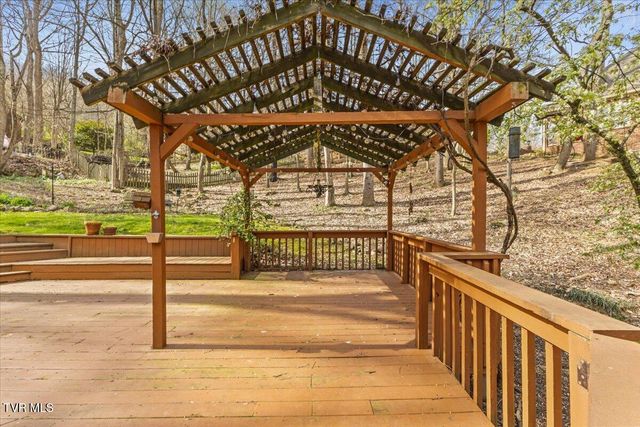 1801 Bramblewood Drive, Kingsport, TN 37660