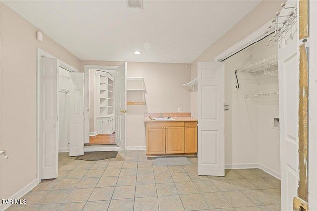 1801 Bramblewood Drive, Kingsport, TN 37660