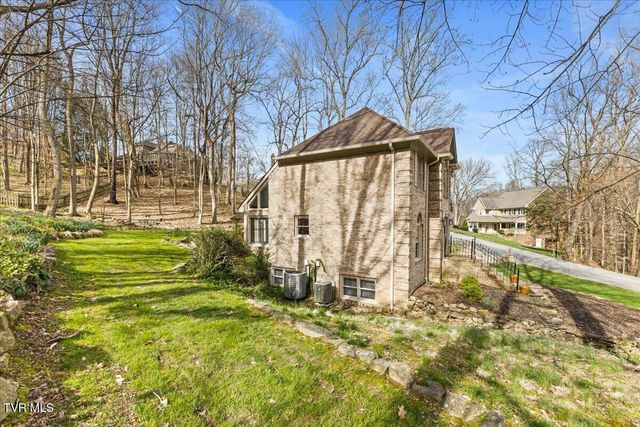 1801 Bramblewood Drive, Kingsport, TN 37660