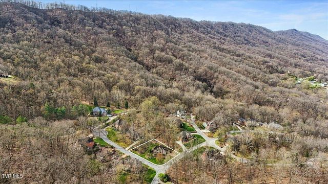 1801 Bramblewood Drive, Kingsport, TN 37660