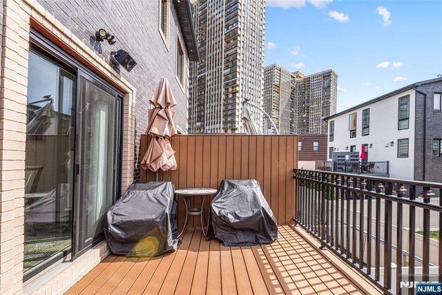6 Marion Avenue B, Cliffside Park, NJ 07010