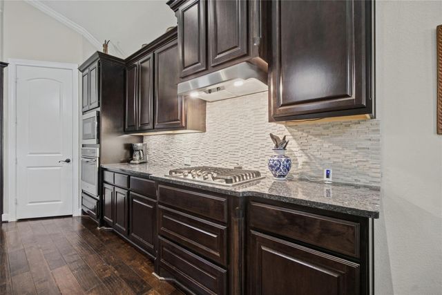 127 Mountain Laurel Drive, Montgomery, TX 77316