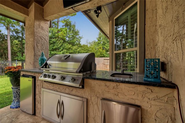 127 Mountain Laurel Drive, Montgomery, TX 77316