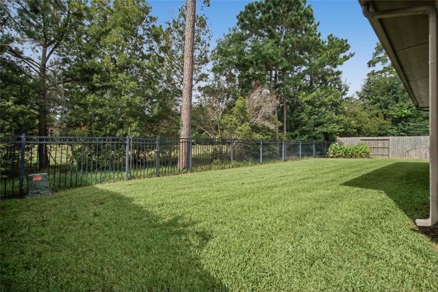 127 Mountain Laurel Drive, Montgomery, TX 77316