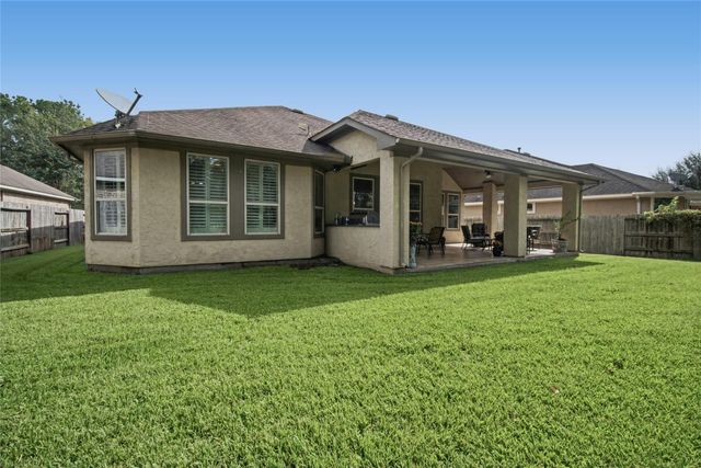 127 Mountain Laurel Drive, Montgomery, TX 77316