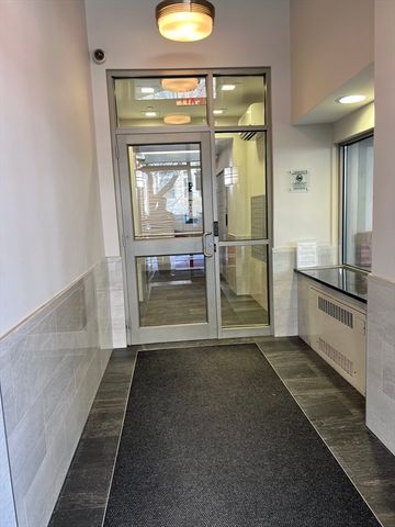 108 Peterborough St. 4F, Boston, MA 02215