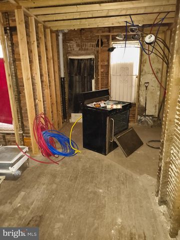 1641 W TORONTO ST, Philadelphia, PA 19132