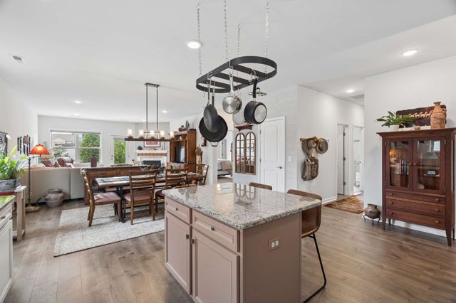 3005 Bishop Ln, Columbia, TN 38401