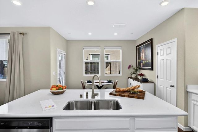 4264 Emerald Gate Ln, Folsom, CA 95630