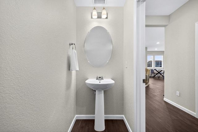 4264 Emerald Gate Ln, Folsom, CA 95630