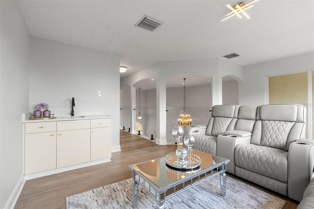 8412 DUNHAM STATION DRIVE, Tampa, FL 33647