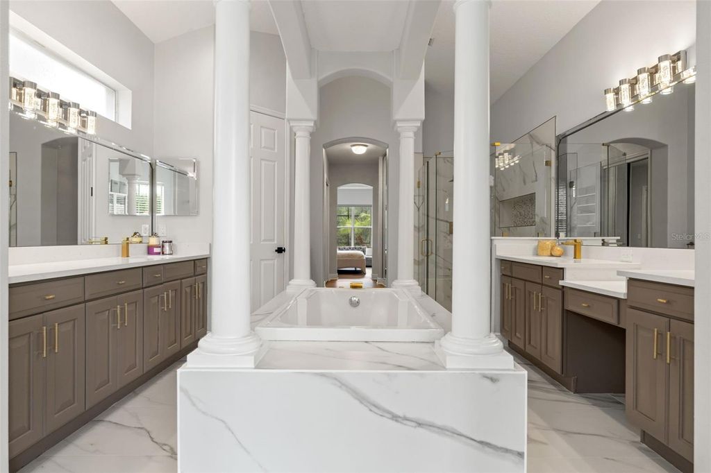 Image 37 of property listing at 8412 DUNHAM STATION DRIVE, Tampa, FL 33647
