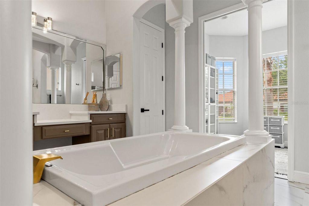 Image 39 of property listing at 8412 DUNHAM STATION DRIVE, Tampa, FL 33647