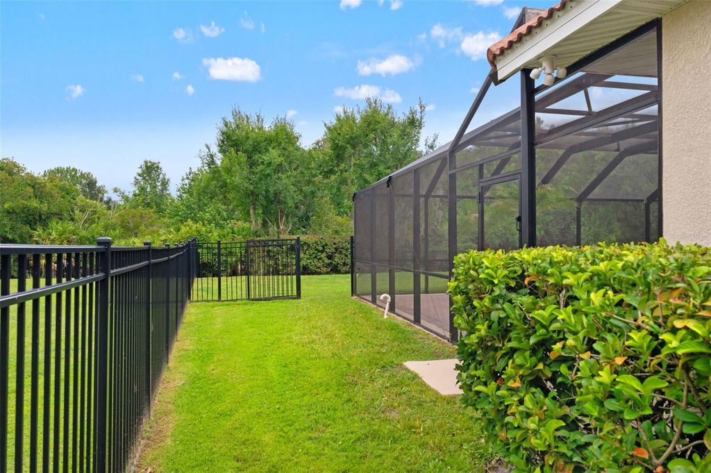 Image 85 of property listing at 8412 DUNHAM STATION DRIVE, Tampa, FL 33647